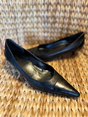 Classic Gucci Black Pointed Toe Women's Kitten Heels
